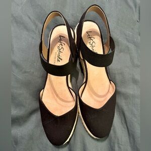 Size 10 Life Stride shoes